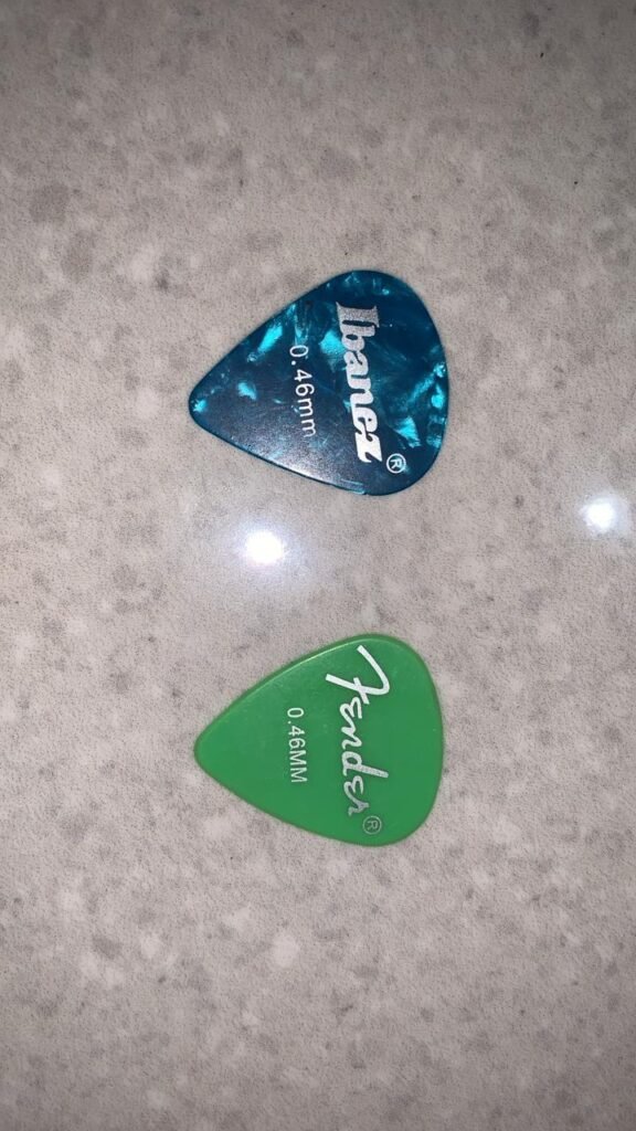 Pick Gitar