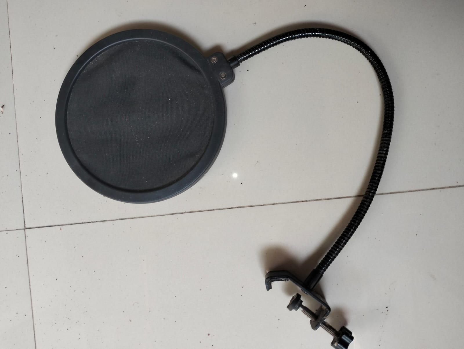 Tips Memilih Pop Filter yang Bagus Untuk Rekaman Take Vocal